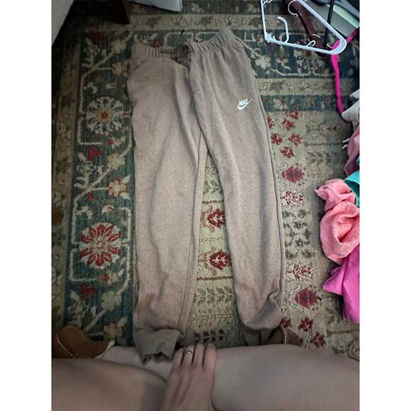 NIKE Men's Beige Club Fleece Joggers Athletic Pants Size Small - Picture 3 of 6